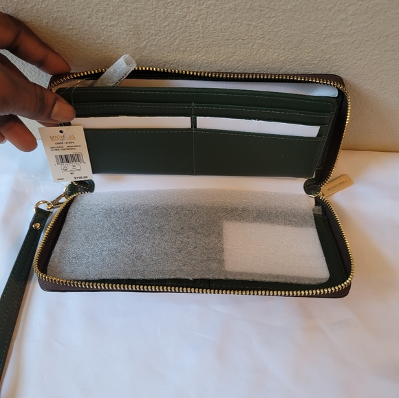 Michael kors wallet - Picture 12 of 15